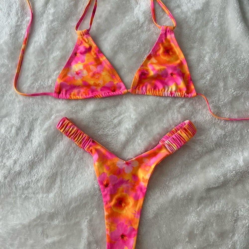 Kulani Kinis Bikini